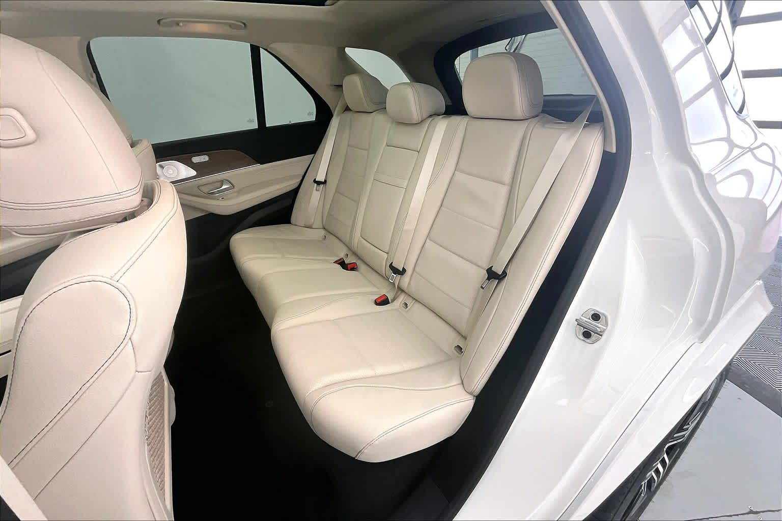 Thumbnail: 2026 Mercedes-Benz GLE - 13