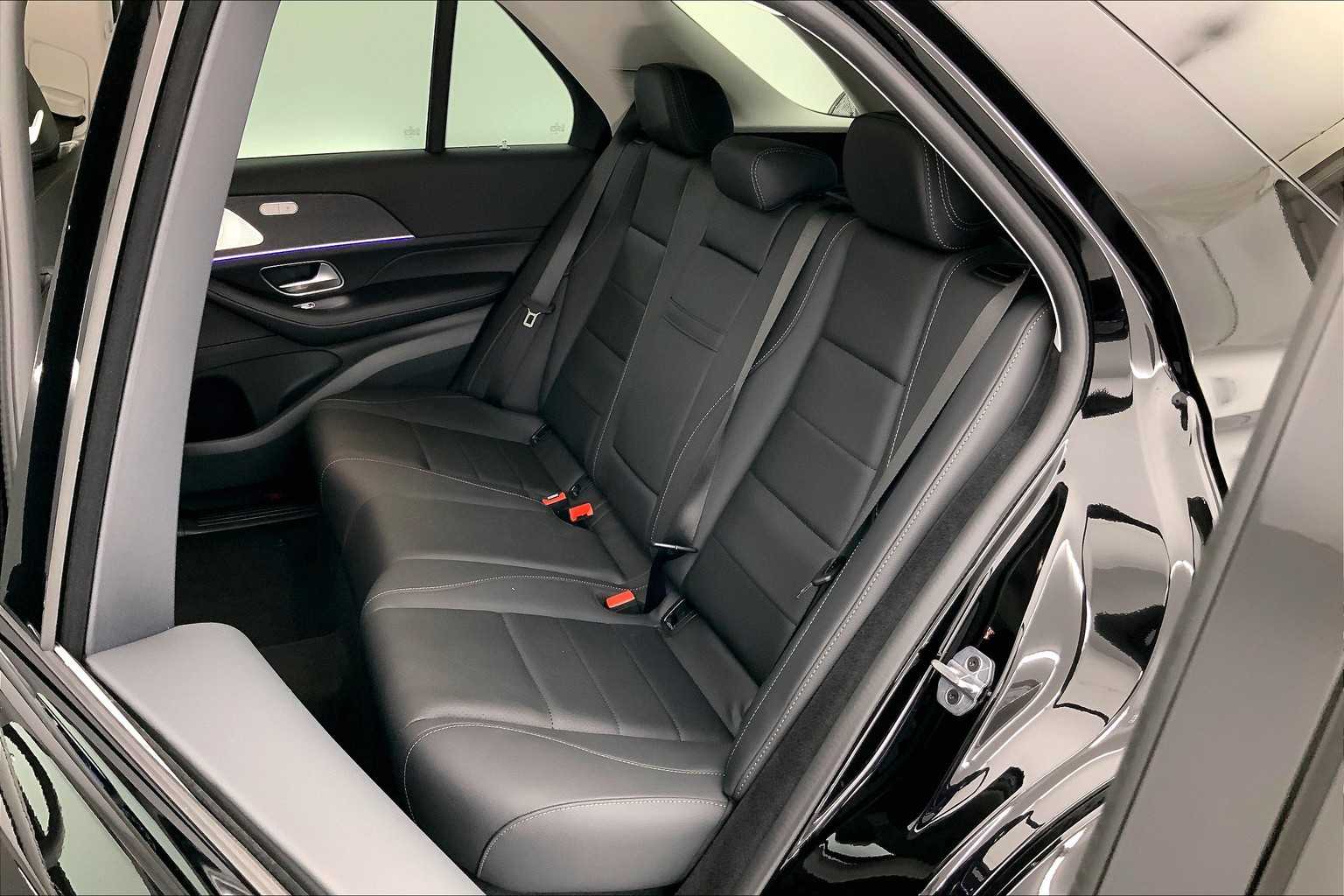 Thumbnail: 2026 Mercedes-Benz GLE - 13