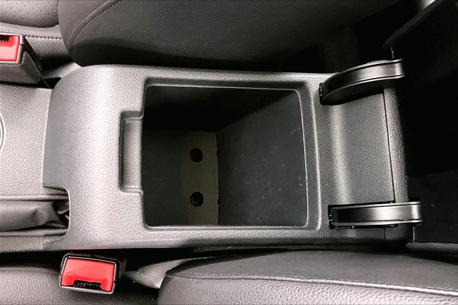 Thumbnail: 2016 Volkswagen Jetta - 28