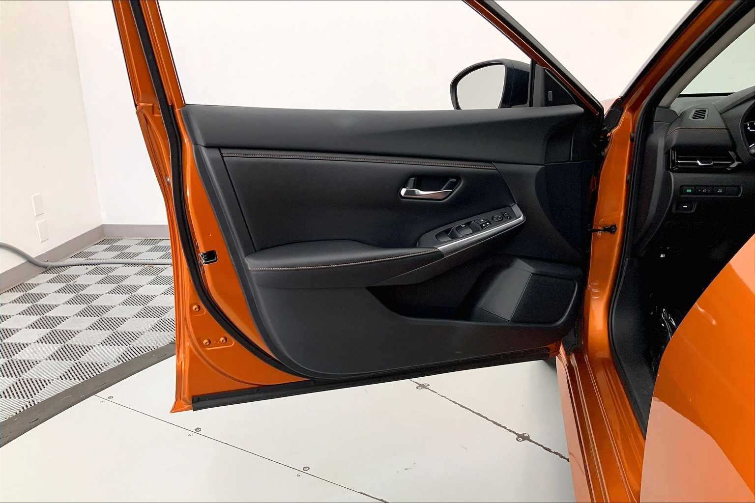 Thumbnail: 2020 Nissan Sentra - 22