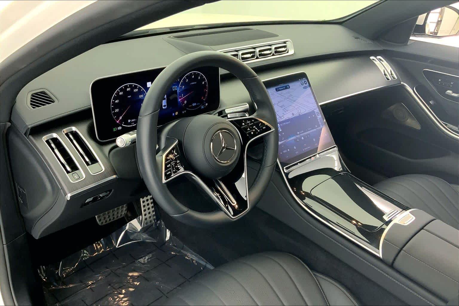 Thumbnail: 2022 Mercedes-Benz S-Class - 2