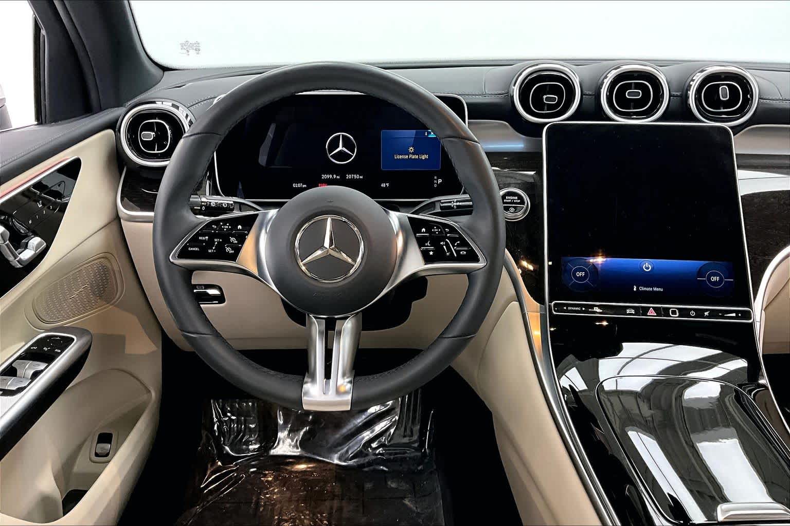 Thumbnail: 2025 Mercedes-Benz GLC - 15