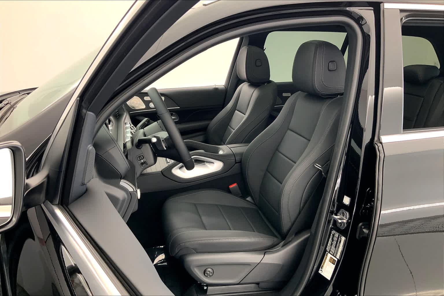 Thumbnail: 2025 Mercedes-Benz GLS - 11