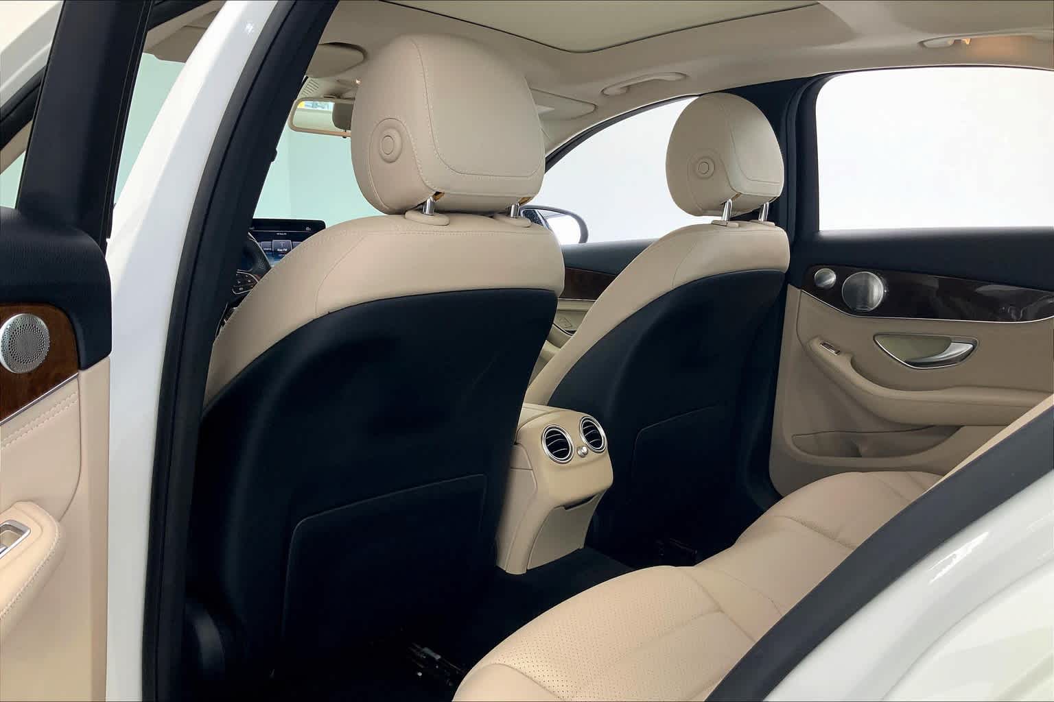 Thumbnail: 2015 Mercedes-Benz C-Class - 12