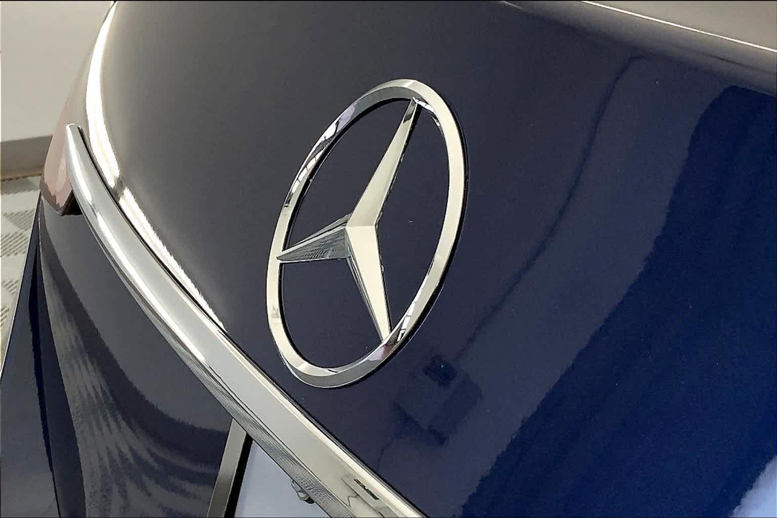 Thumbnail: 2025 Mercedes-Benz C-Class - 22