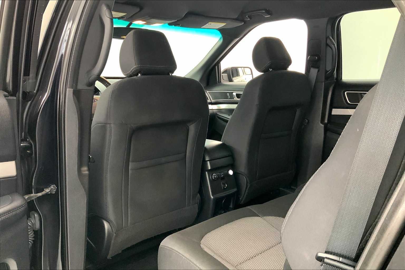 Thumbnail: 2017 Ford Explorer - 12