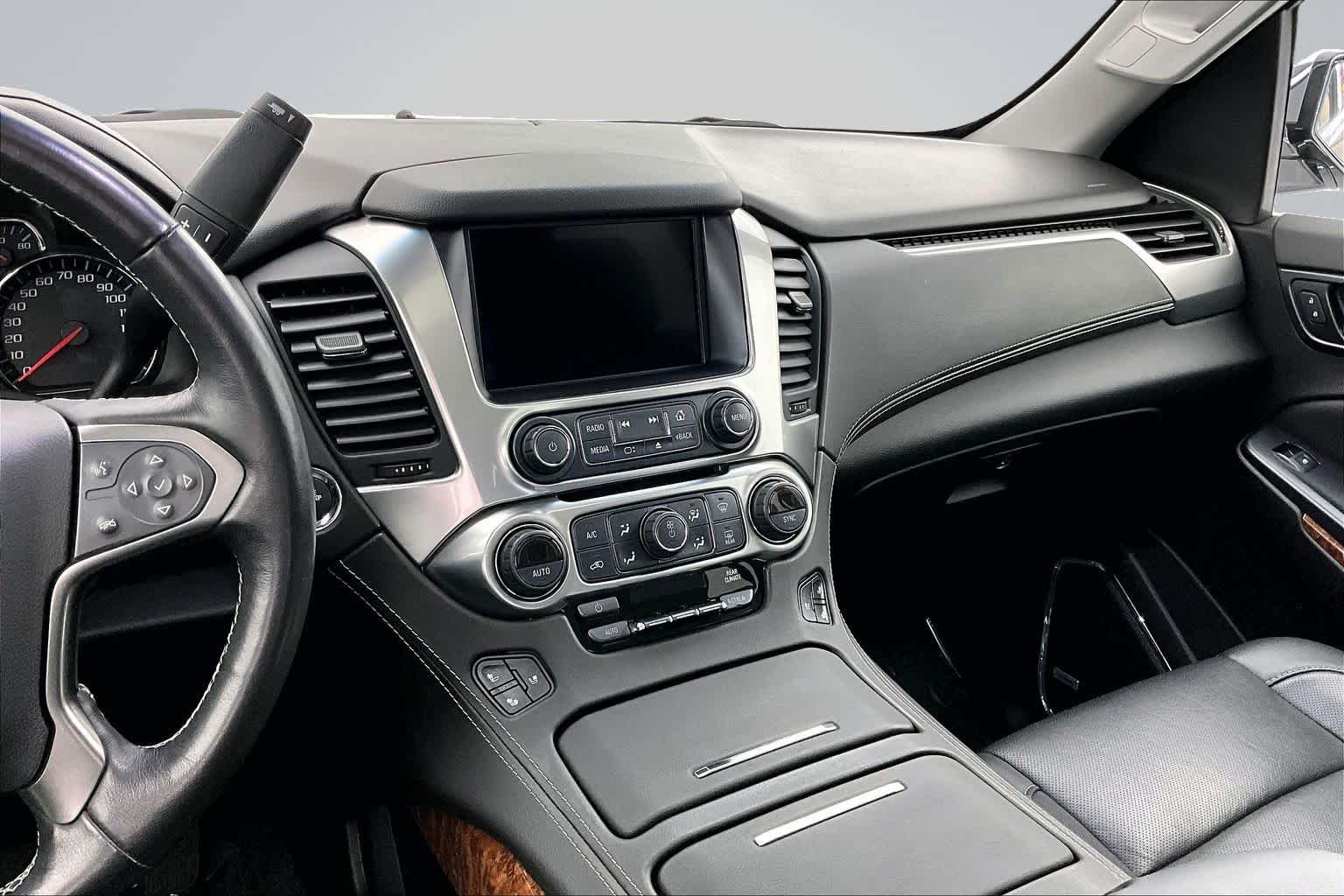Thumbnail: 2019 Chevrolet Suburban - 15