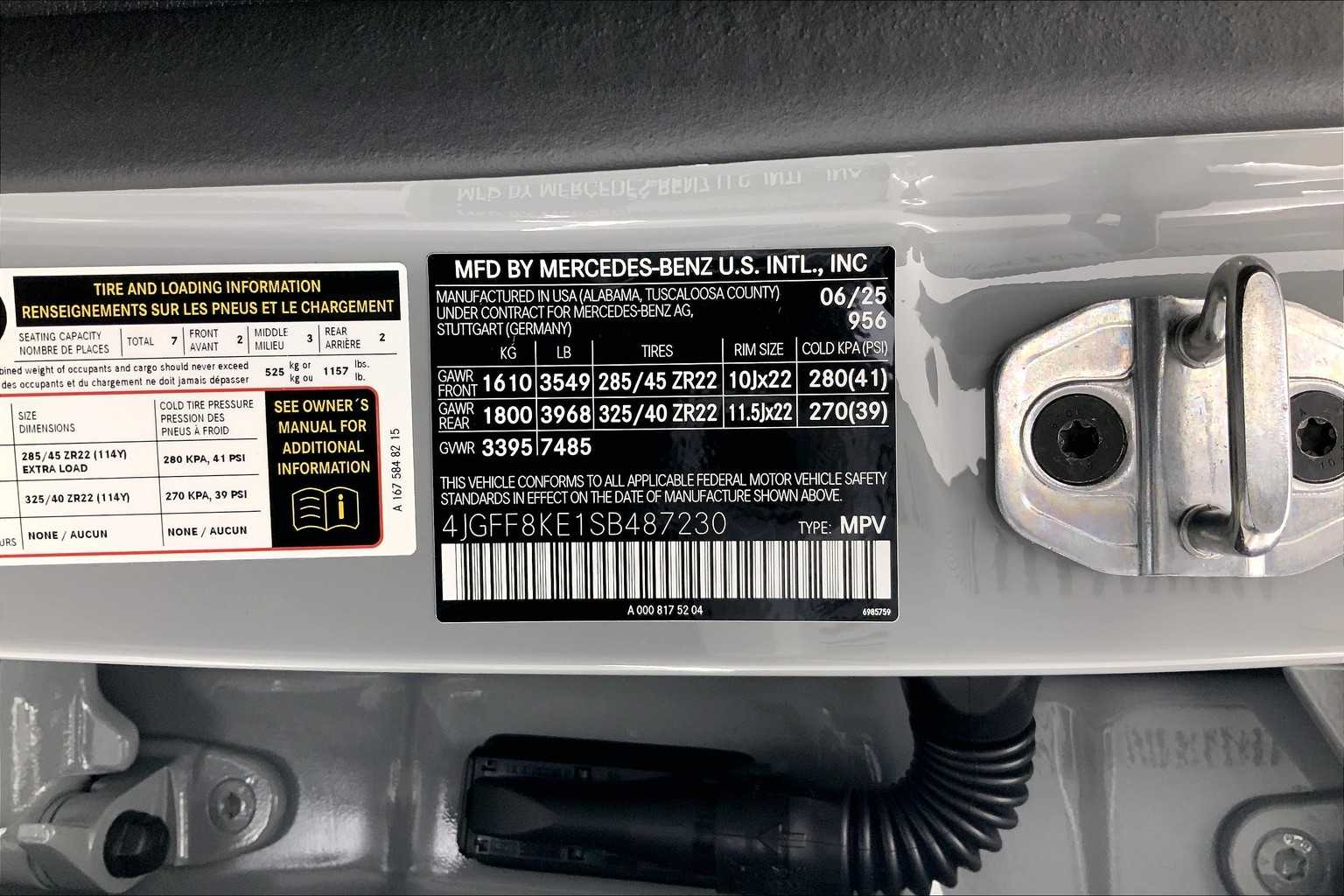 Thumbnail: 2025 Mercedes-Benz GL-Class - 25