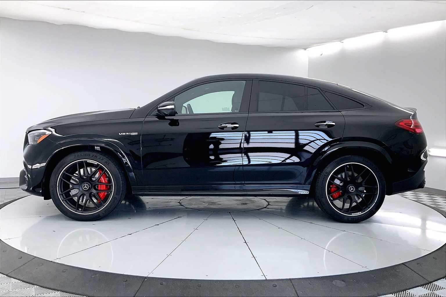 Thumbnail: 2025 Mercedes-Benz GL-Class - 3