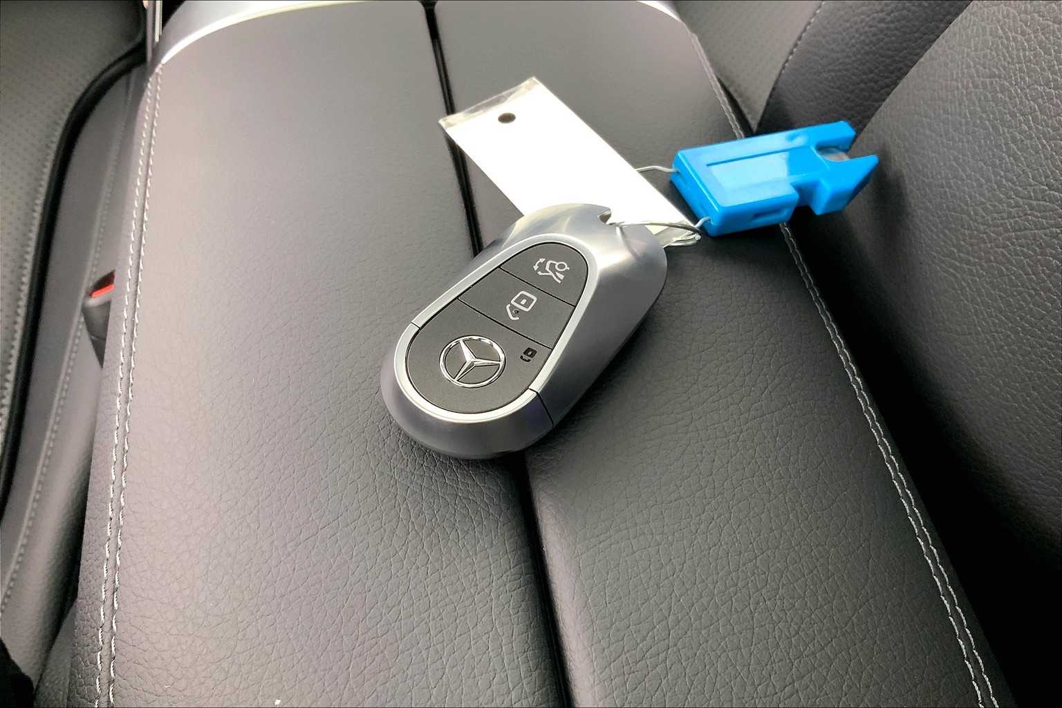 Thumbnail: 2025 Mercedes-Benz GLC - 20