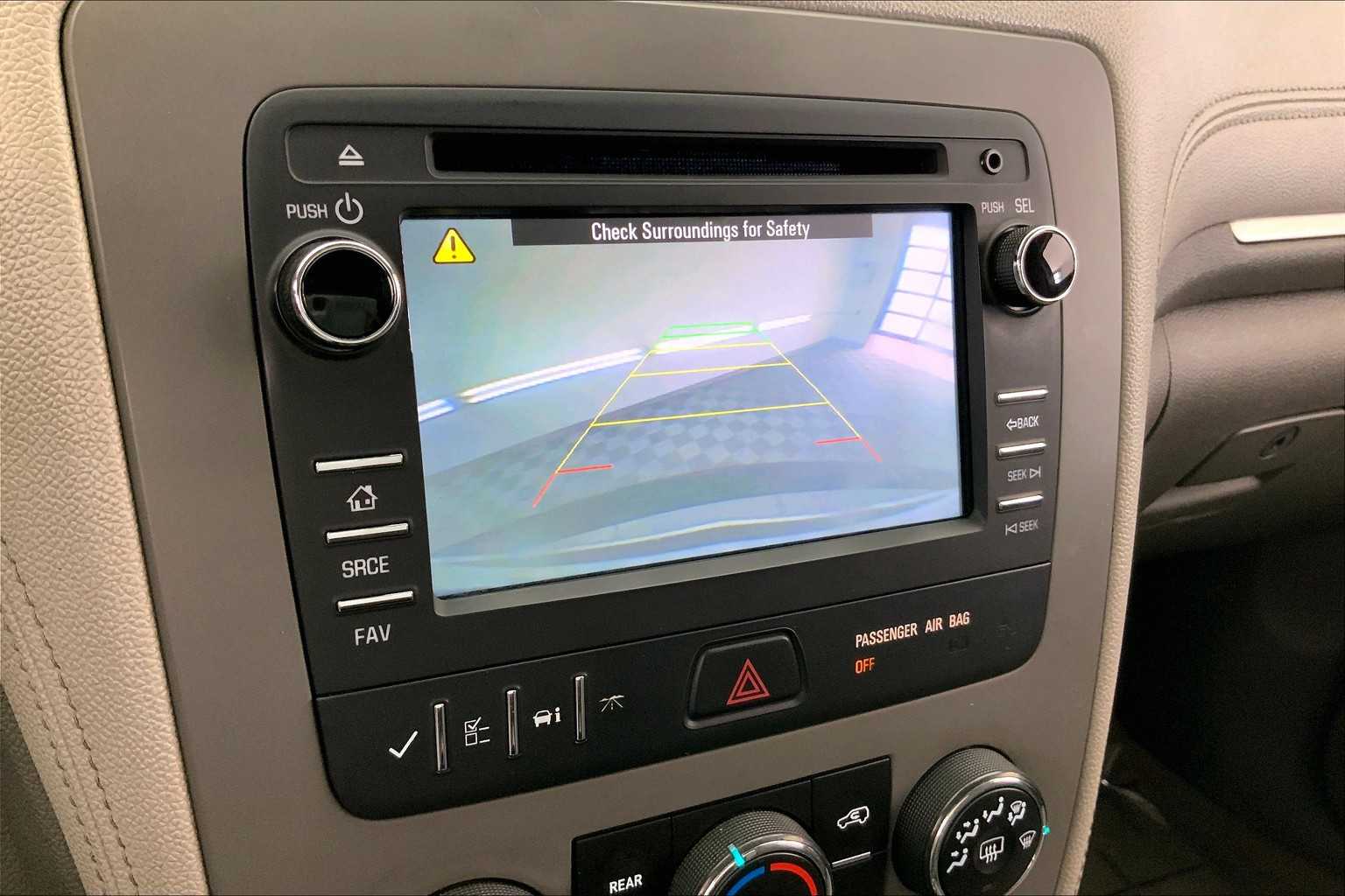 Thumbnail: 2014 Chevrolet Traverse - 21