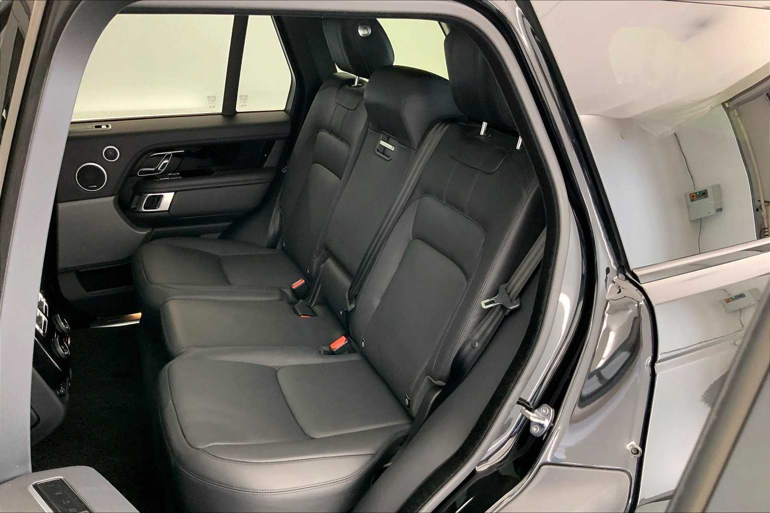 Thumbnail: 2018 Land Rover Range Rover - 13