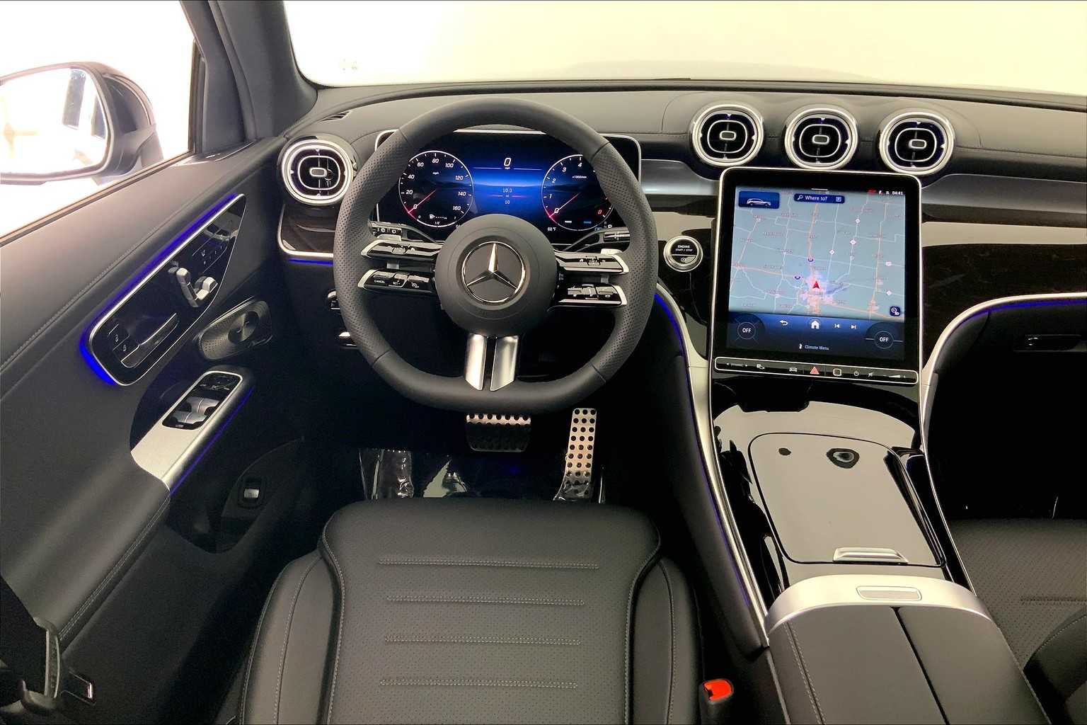 Thumbnail: 2025 Mercedes-Benz GLC - 15