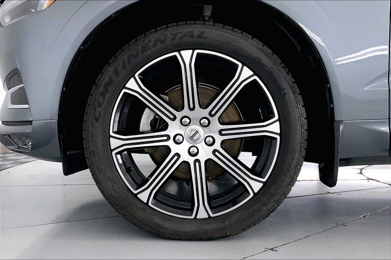 Thumbnail: 2018 Volvo XC60 - 8