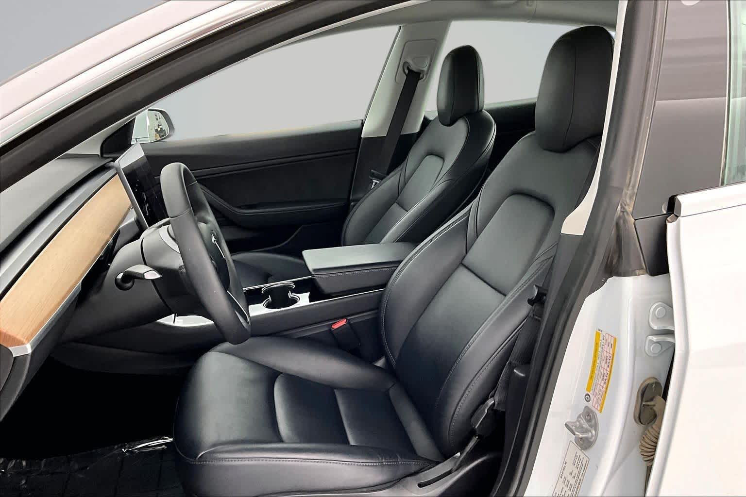 Thumbnail: 2020 Tesla Model 3 - 11