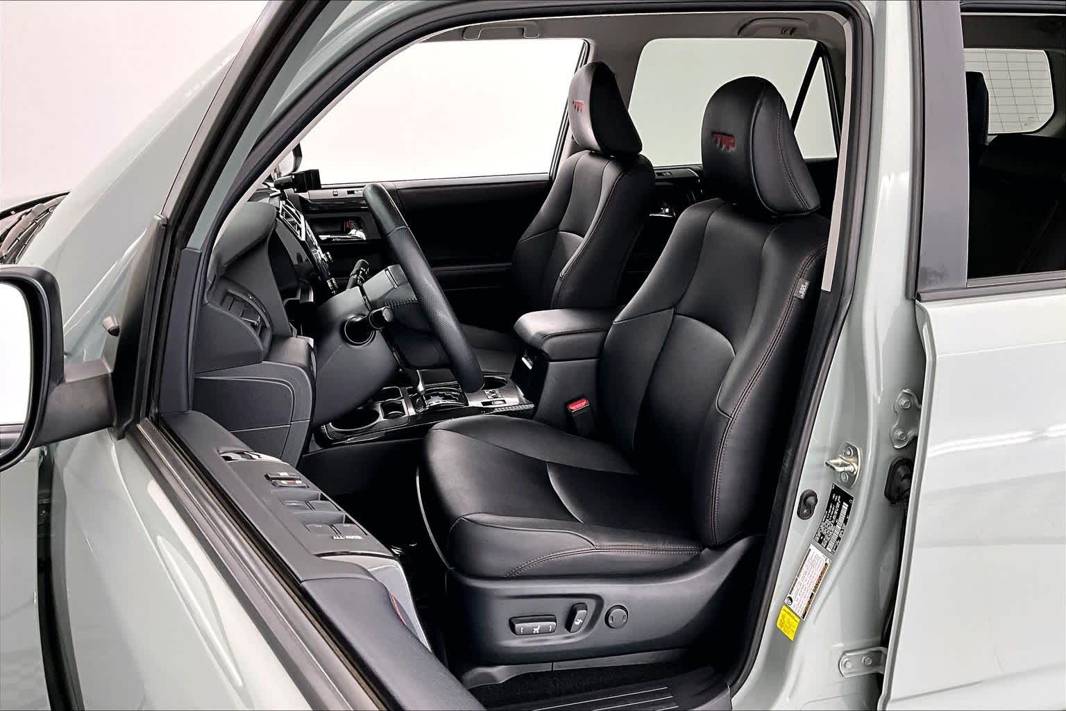 Thumbnail: 2022 Toyota 4Runner - 11