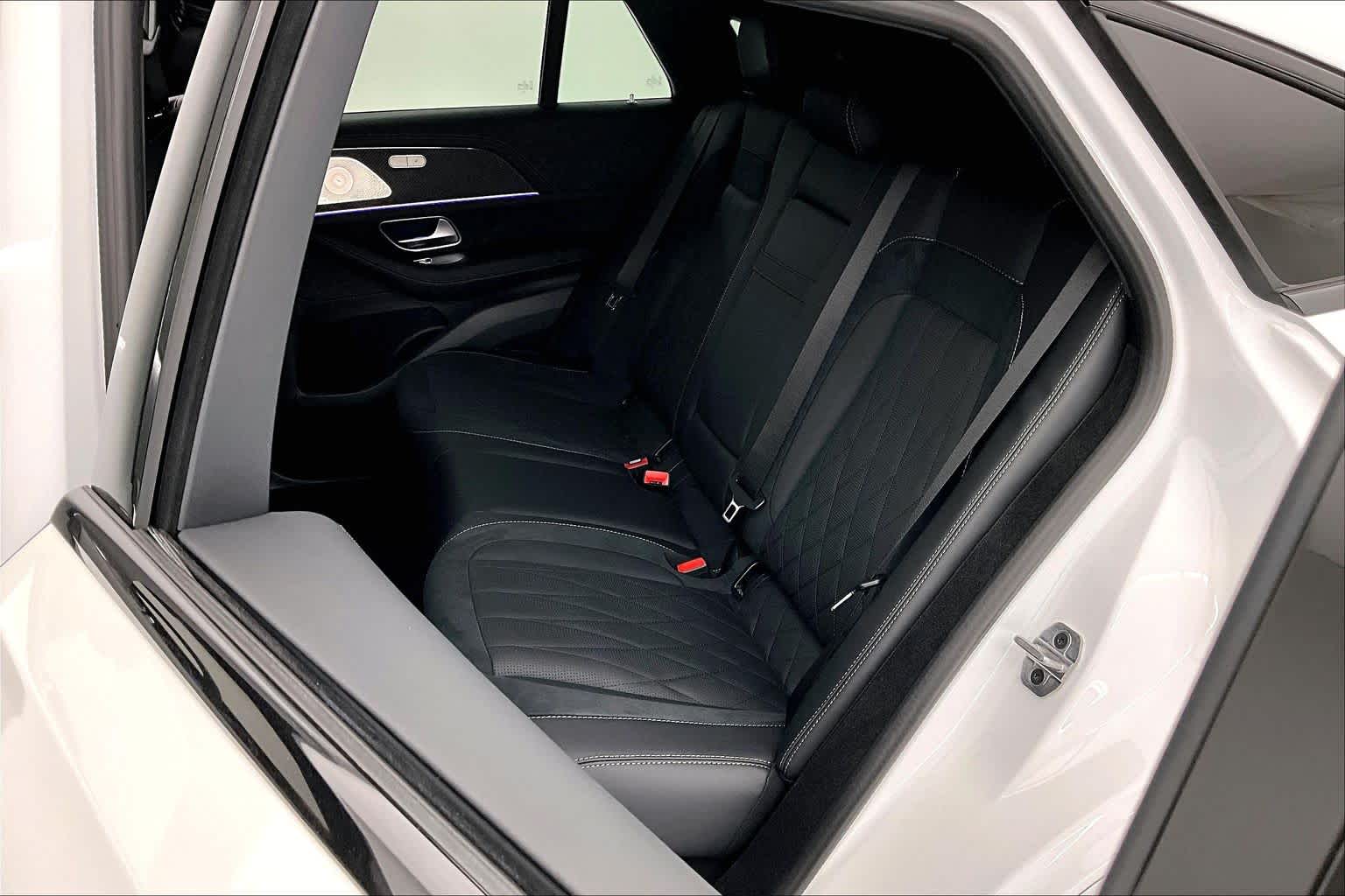 Thumbnail: 2026 Mercedes-Benz GL-Class - 13