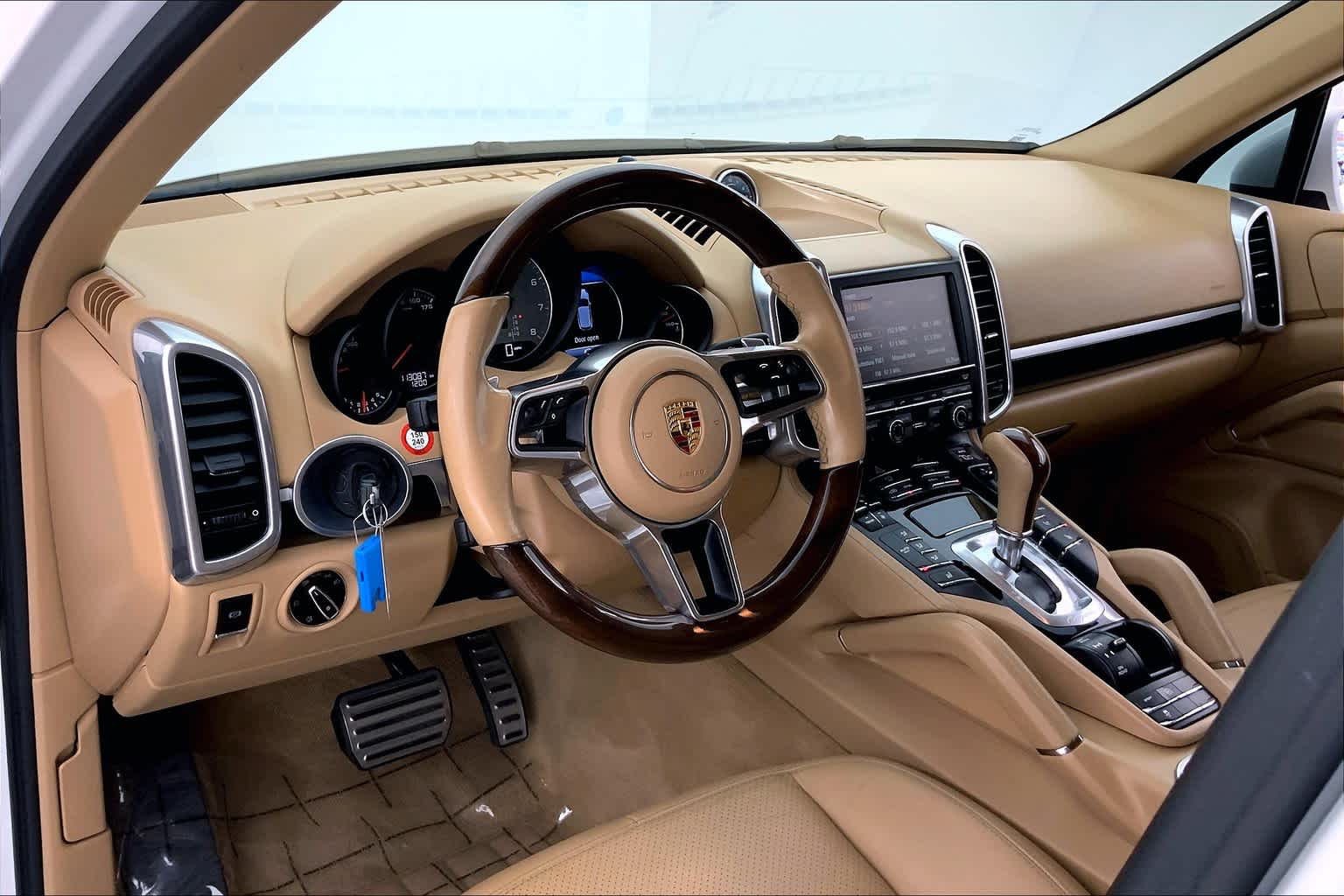 Thumbnail: 2015 Porsche Cayenne - 2