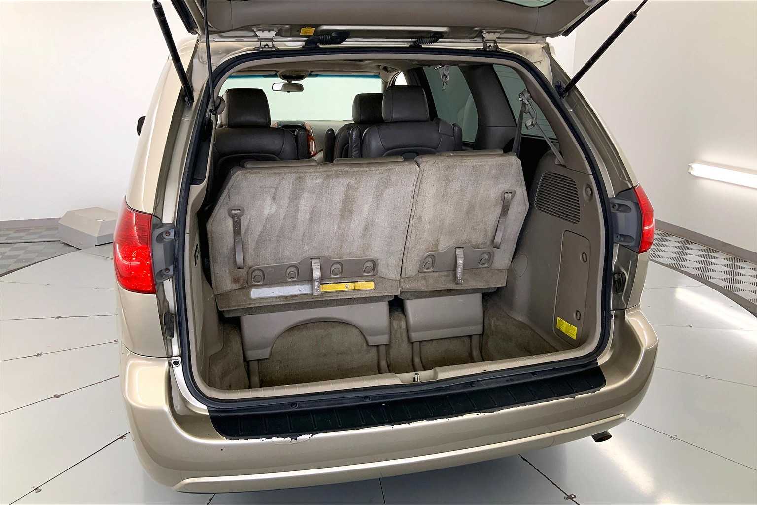 Thumbnail: 2006 Toyota Sienna - 18