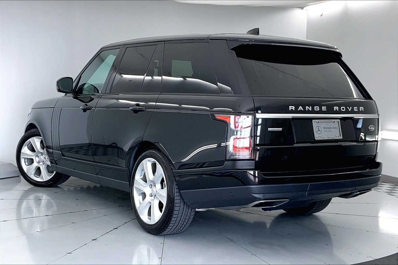 Thumbnail: 2018 Land Rover Range Rover - 4