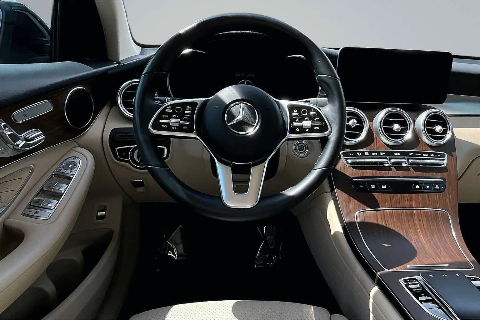 Thumbnail: 2022 Mercedes-Benz GLC - 15