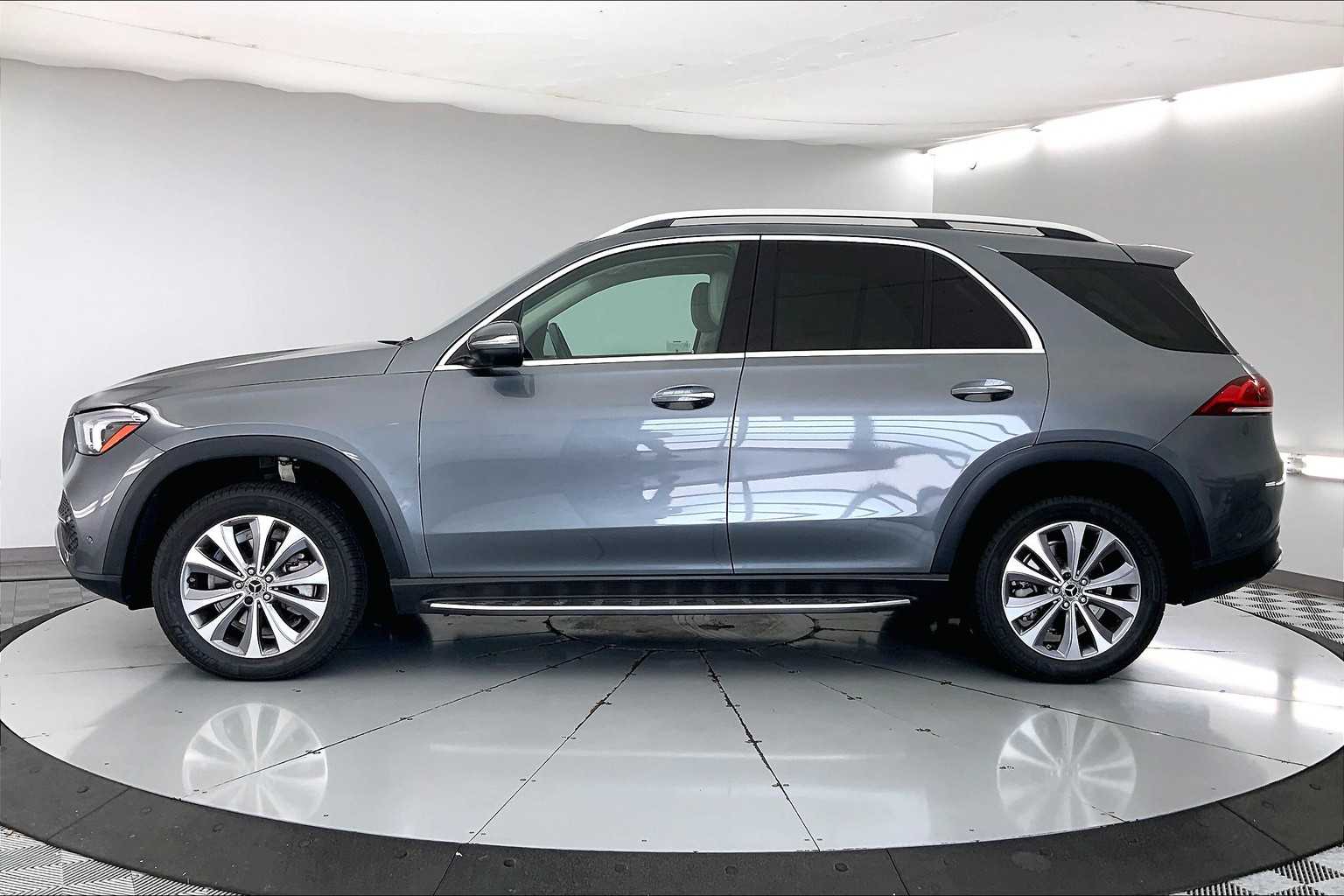 Thumbnail: 2022 Mercedes-Benz GLE - 3