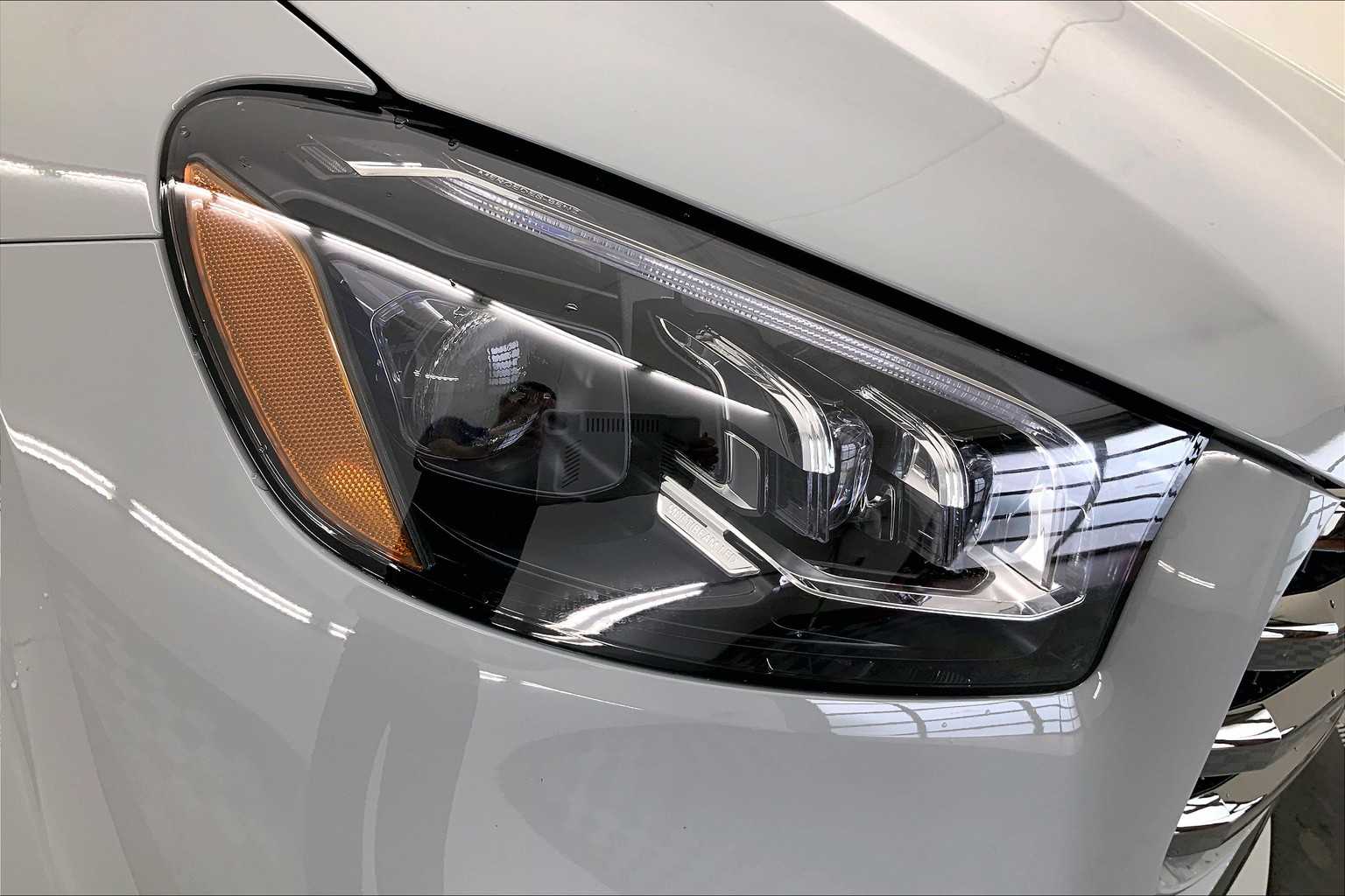 Thumbnail: 2026 Mercedes-Benz GLS - 21