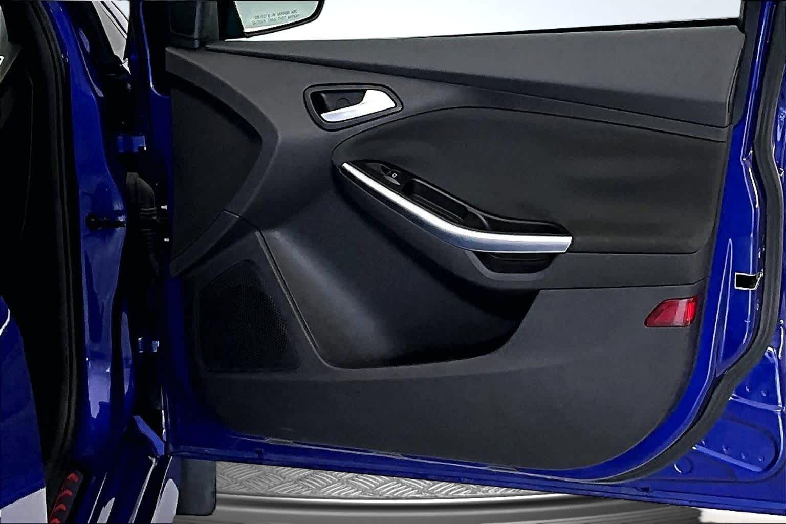 Thumbnail: 2014 Ford Focus - 24