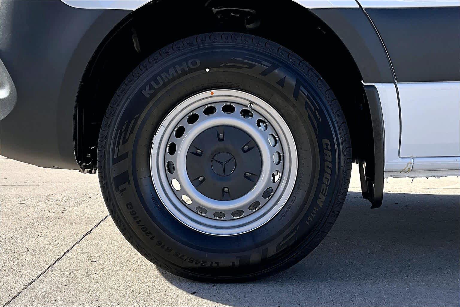 Thumbnail: 2026 Mercedes-Benz Sprinter - 8