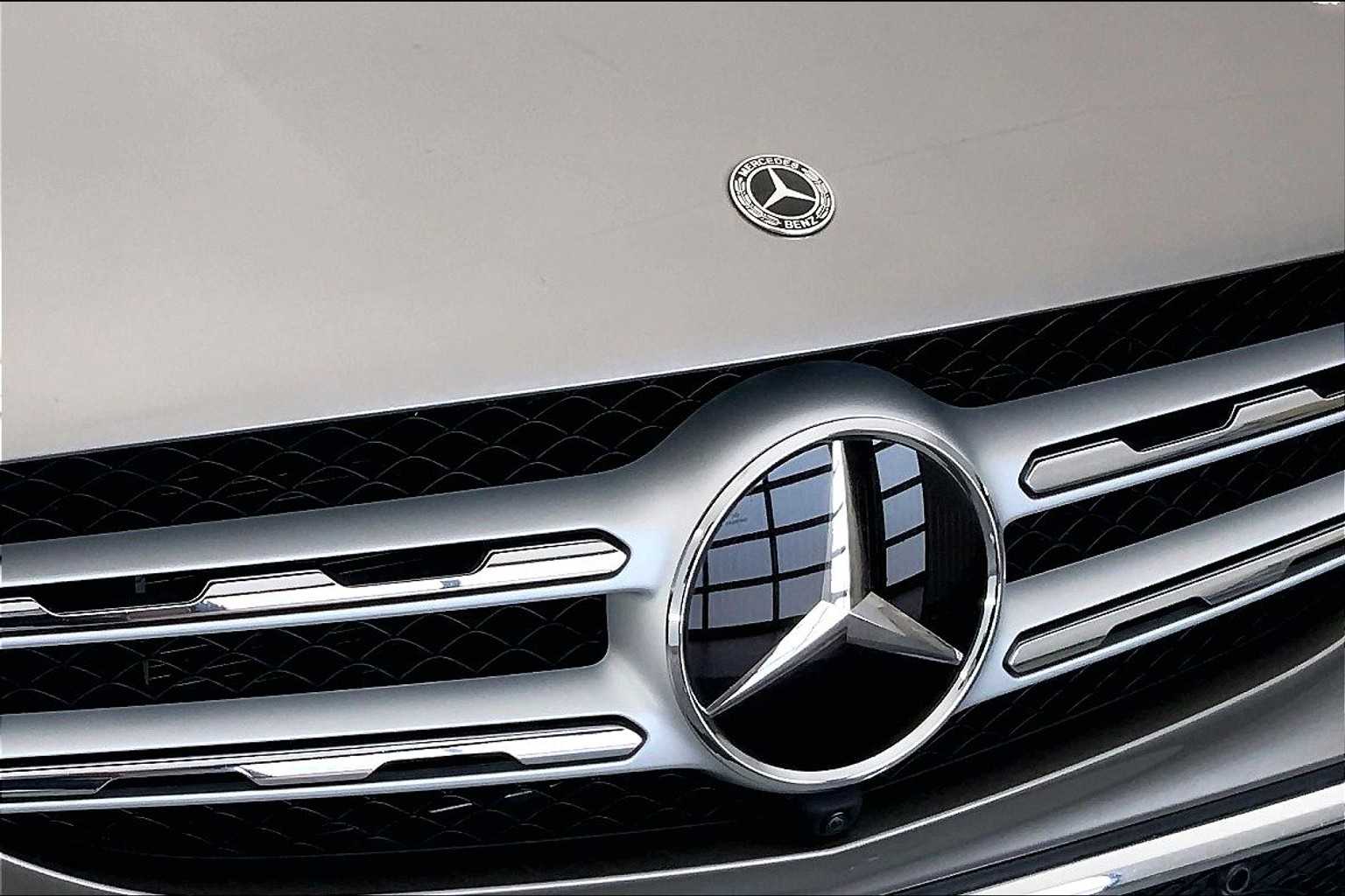 Thumbnail: 2022 Mercedes-Benz GLC - 26