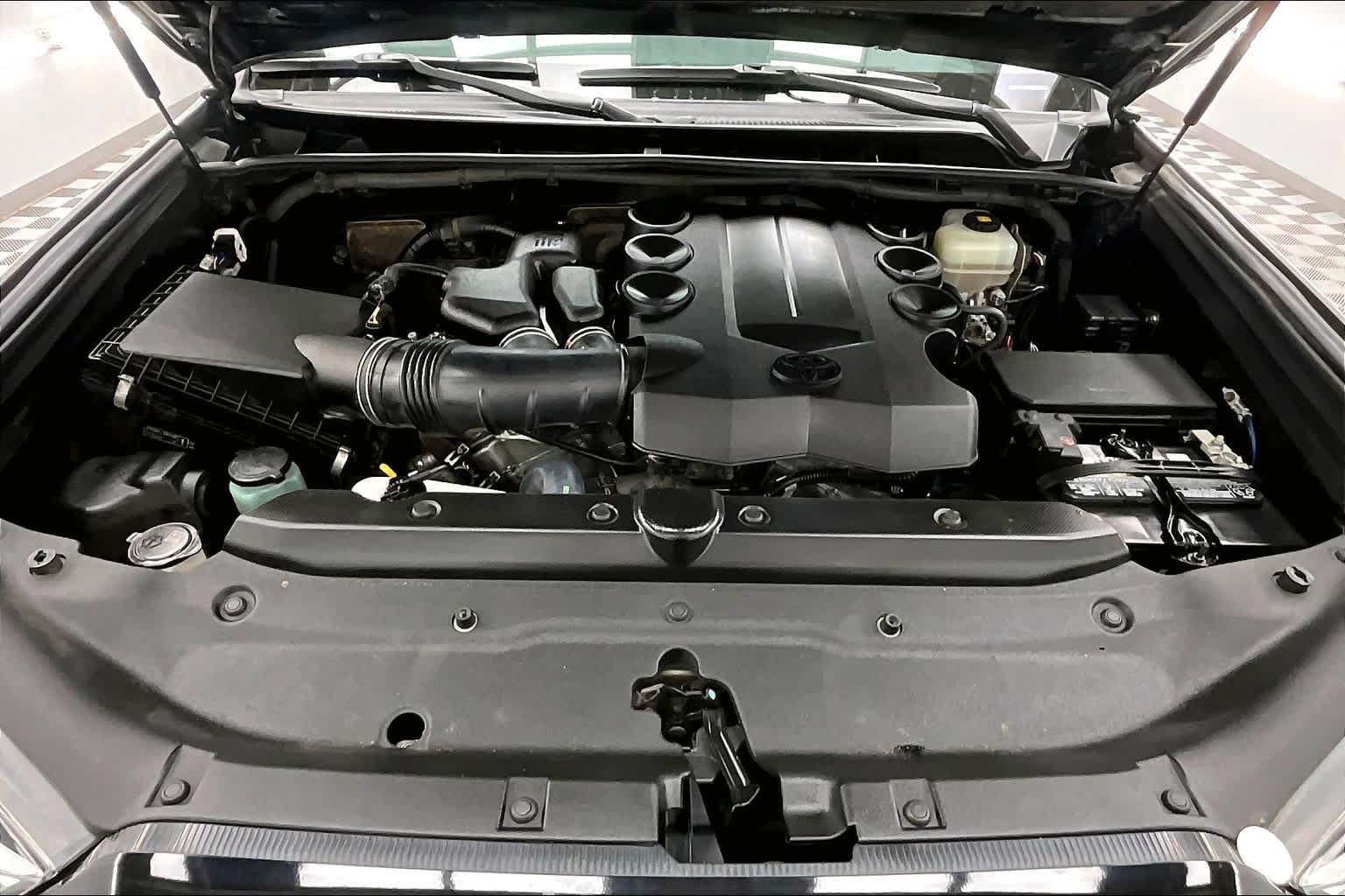 Thumbnail: 2020 Toyota 4Runner - 9