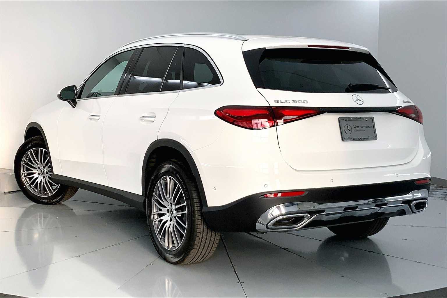 Thumbnail: 2026 Mercedes-Benz GLC - 4