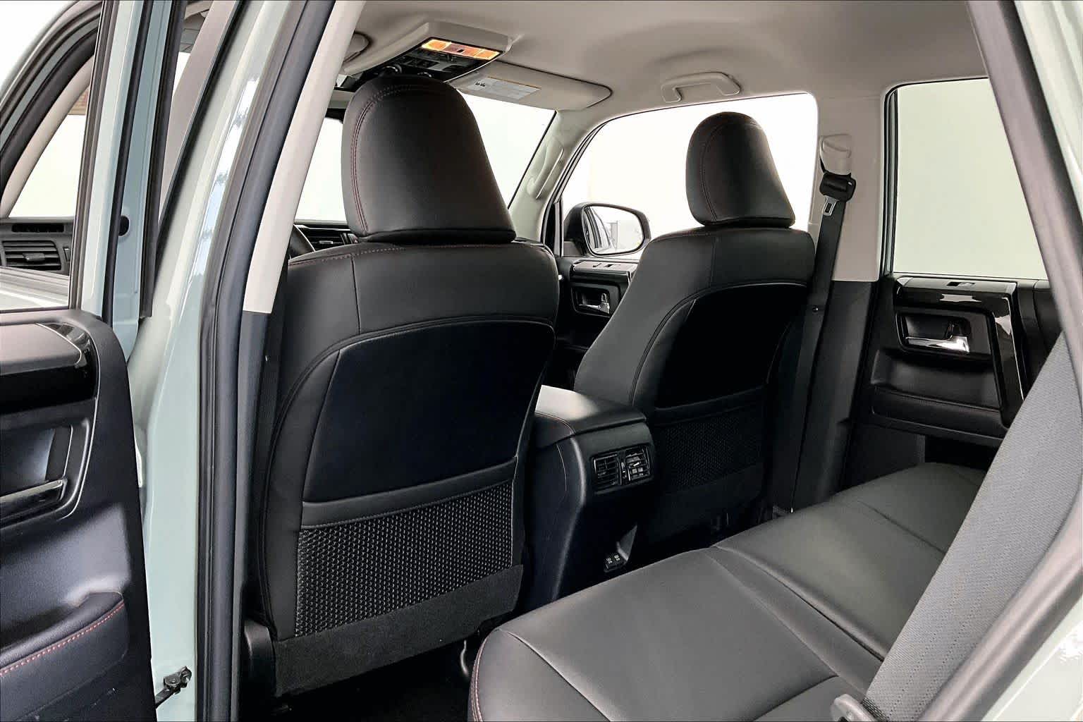 Thumbnail: 2022 Toyota 4Runner - 12