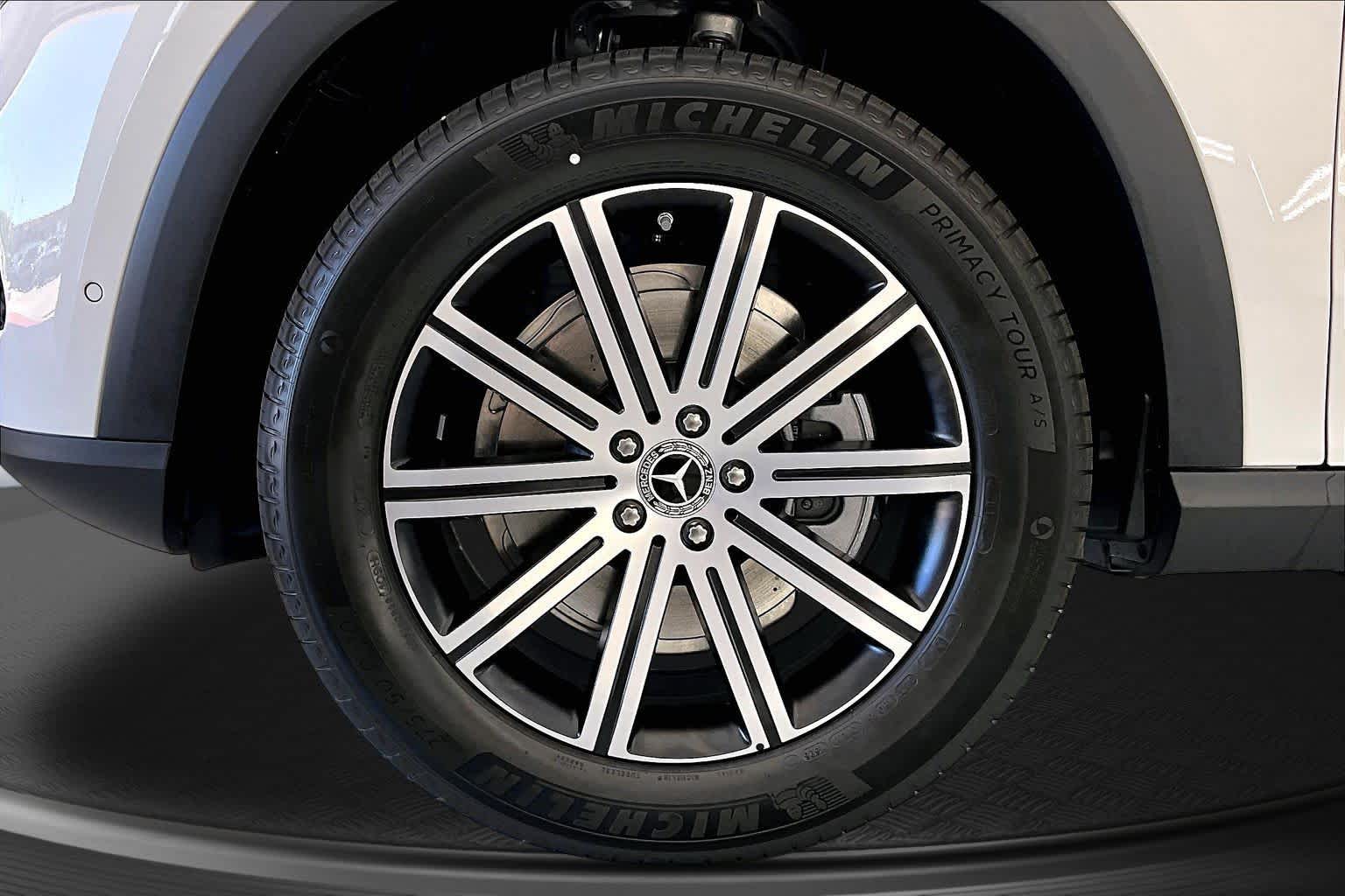 Thumbnail: 2026 Mercedes-Benz GLE - 8