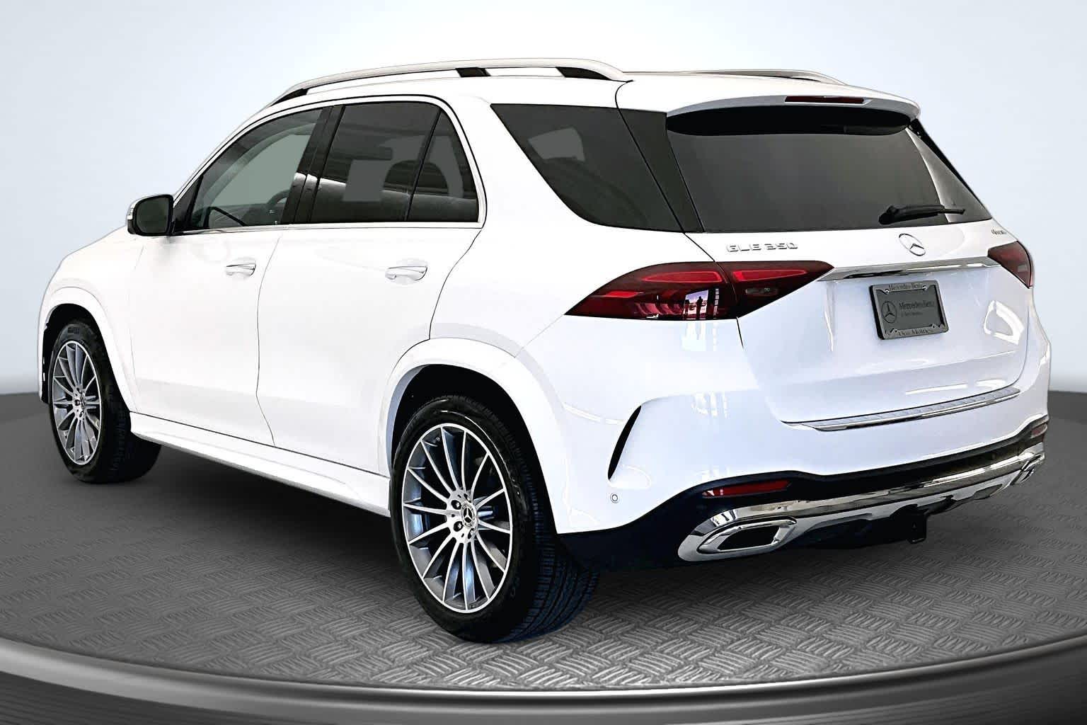 Thumbnail: 2026 Mercedes-Benz GLE - 4