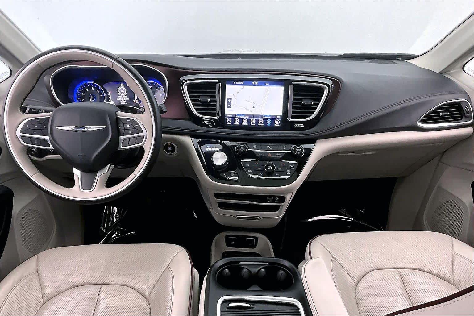 Thumbnail: 2018 Chrysler Pacifica - 10