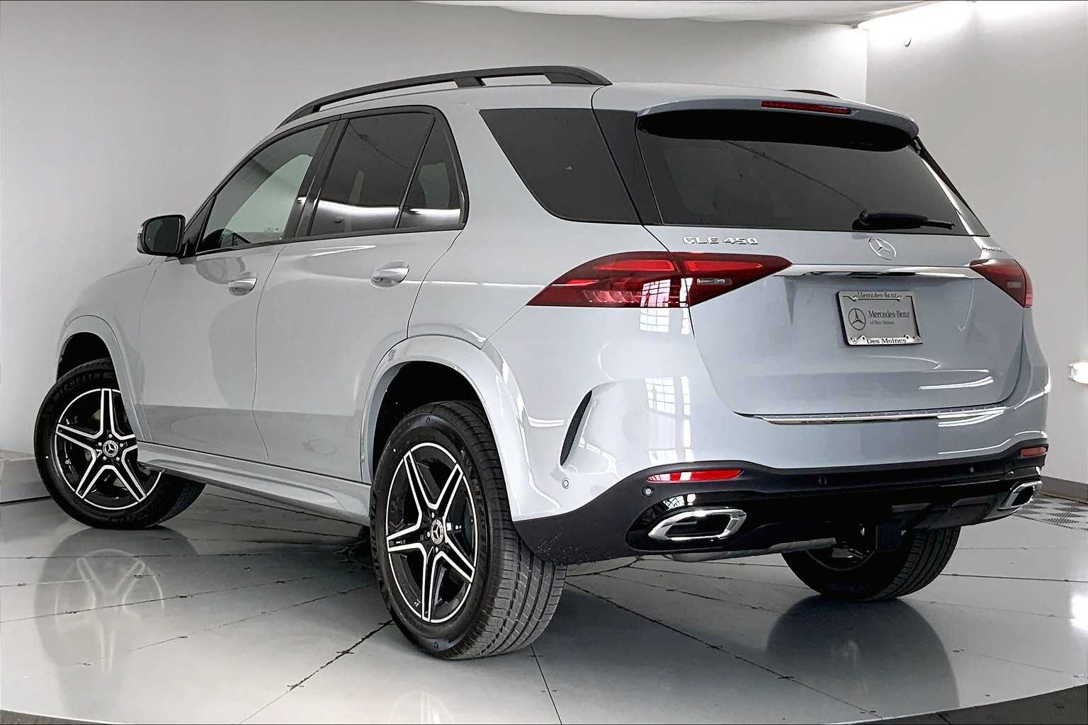 Thumbnail: 2026 Mercedes-Benz GLE - 4