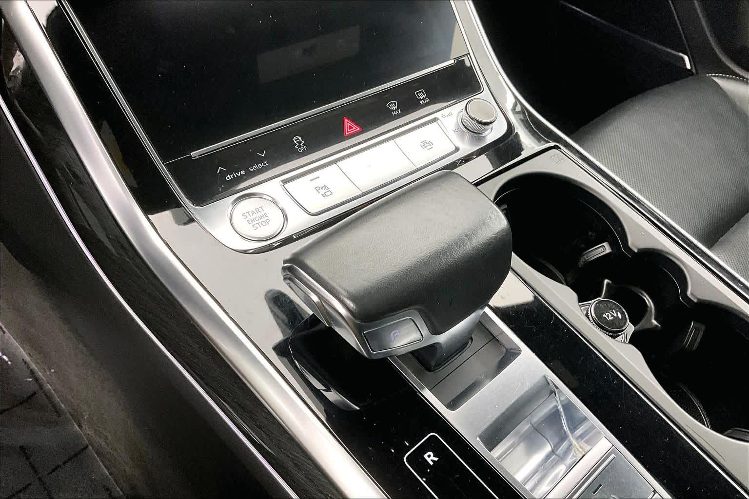 Thumbnail: 2019 Audi Q8 - 25