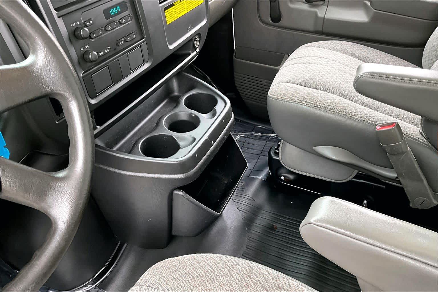 Thumbnail: 2007 Chevrolet Express - 14