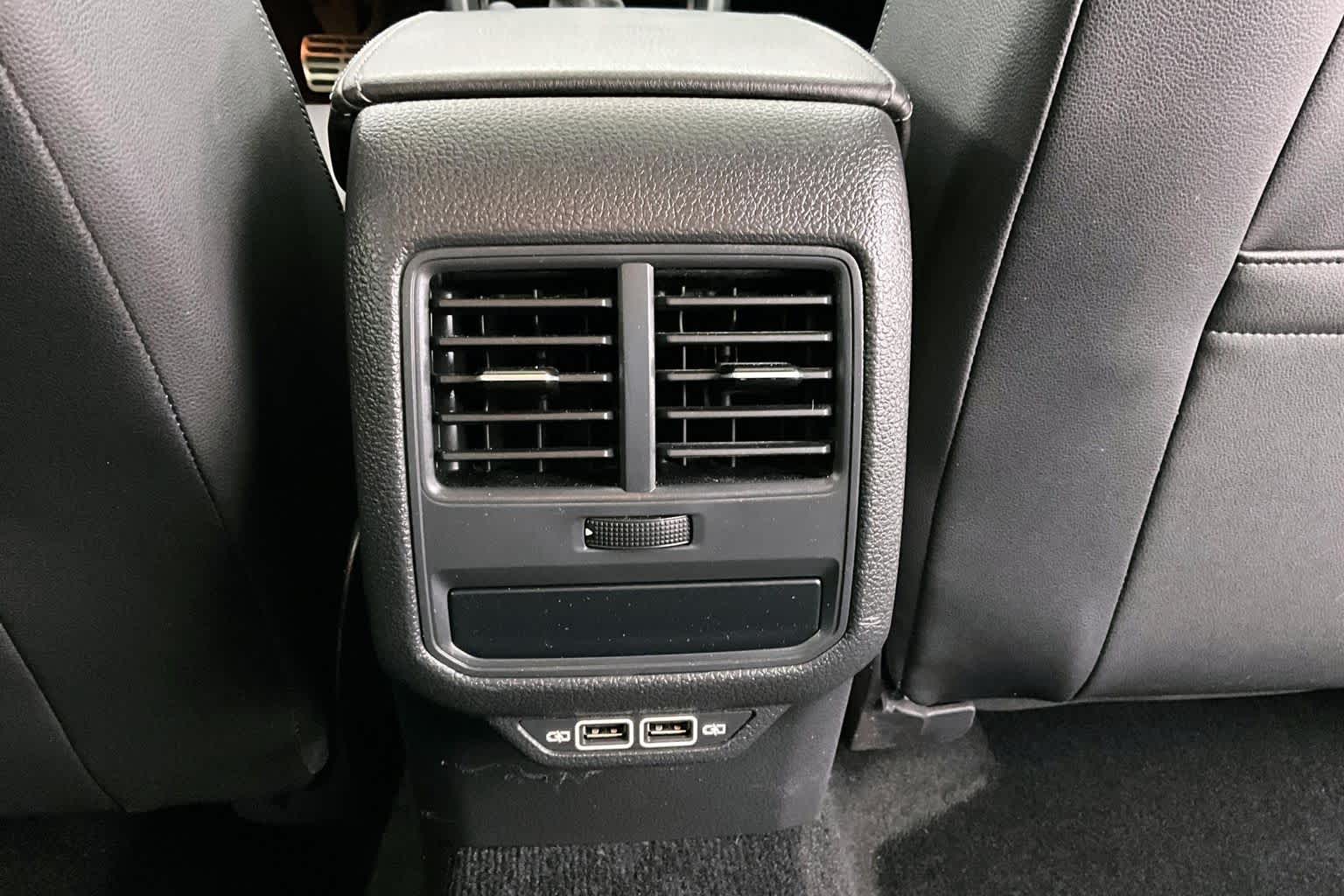 Thumbnail: 2020 Volkswagen Passat - 28