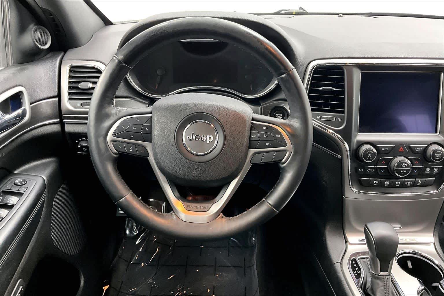 Thumbnail: 2018 Jeep Grand Cherokee - 15