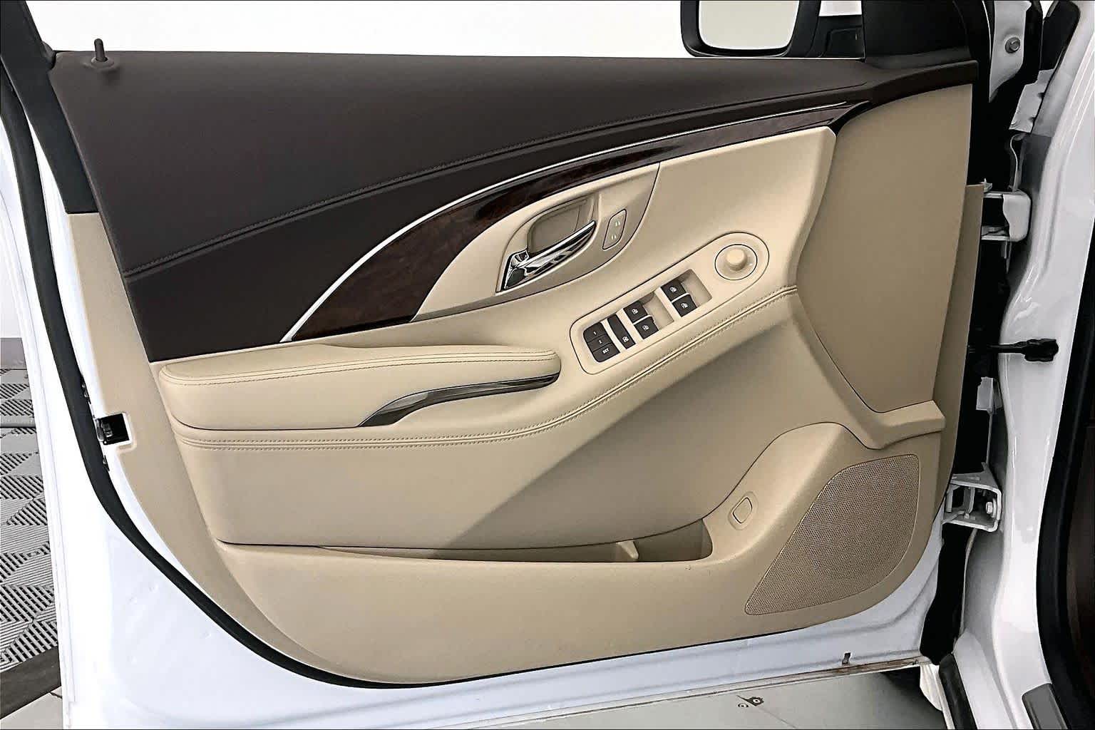 Thumbnail: 2015 Buick LaCrosse - 22