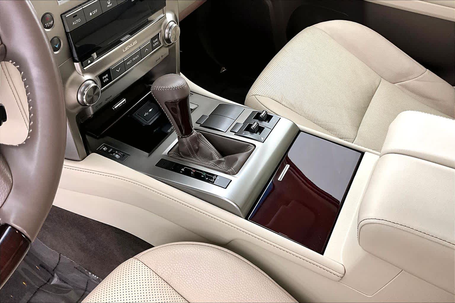 Thumbnail: 2019 Lexus GX - 17