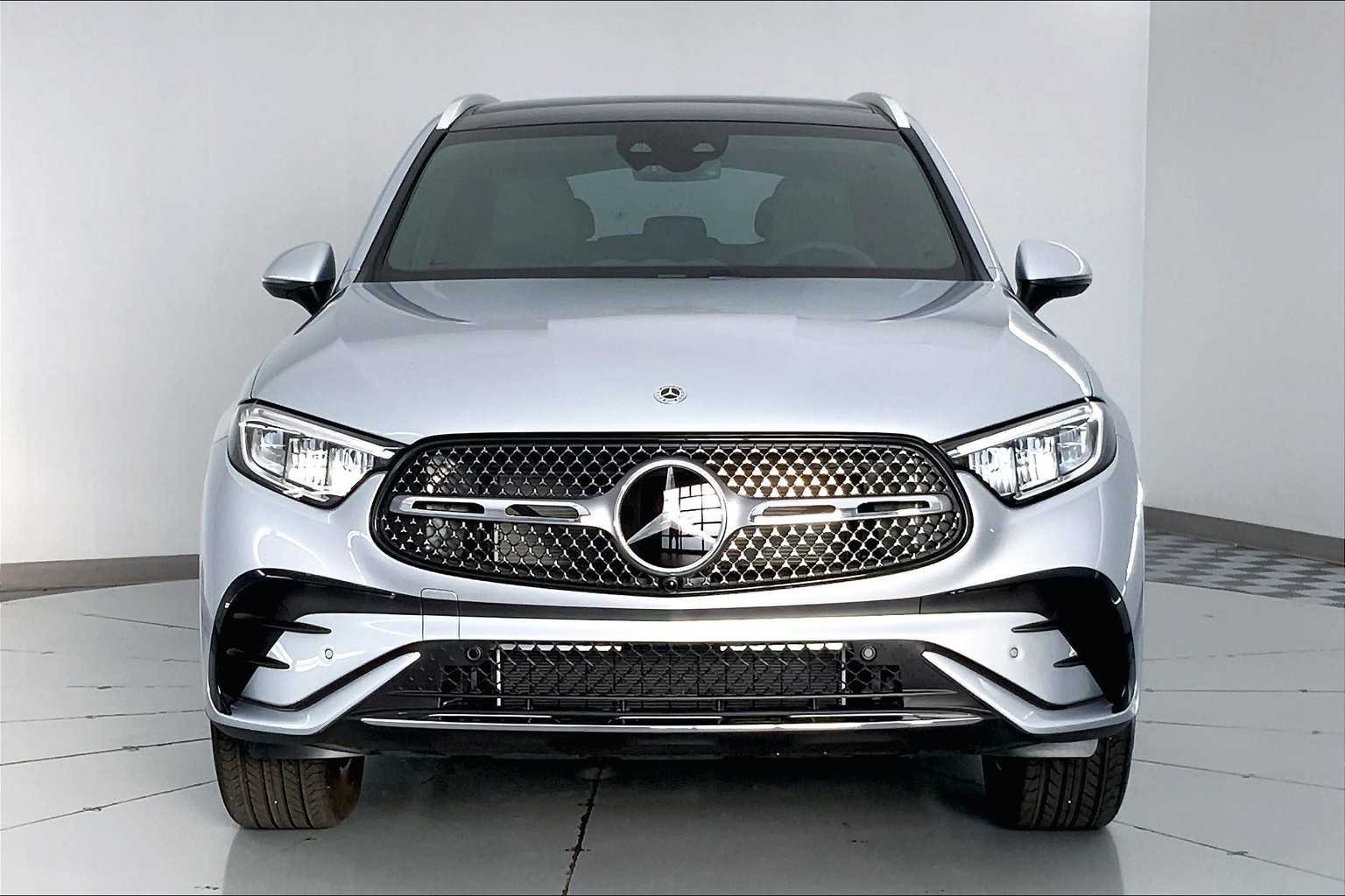 Thumbnail: 2025 Mercedes-Benz GLC - 6