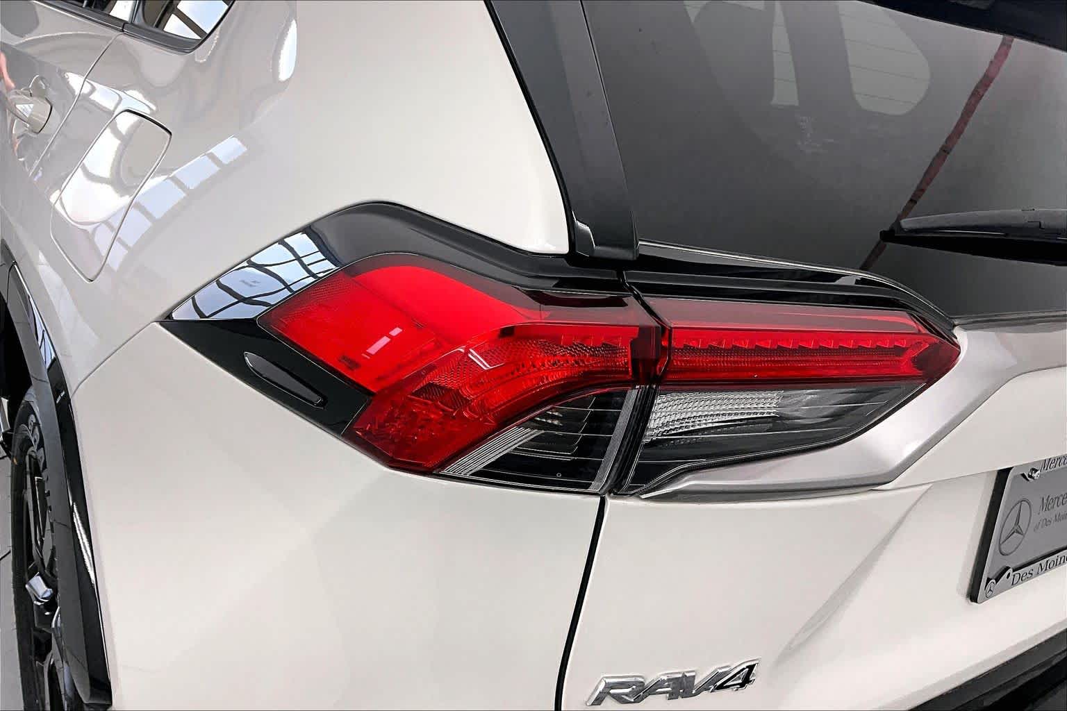 Thumbnail: 2019 Toyota RAV4 - 25