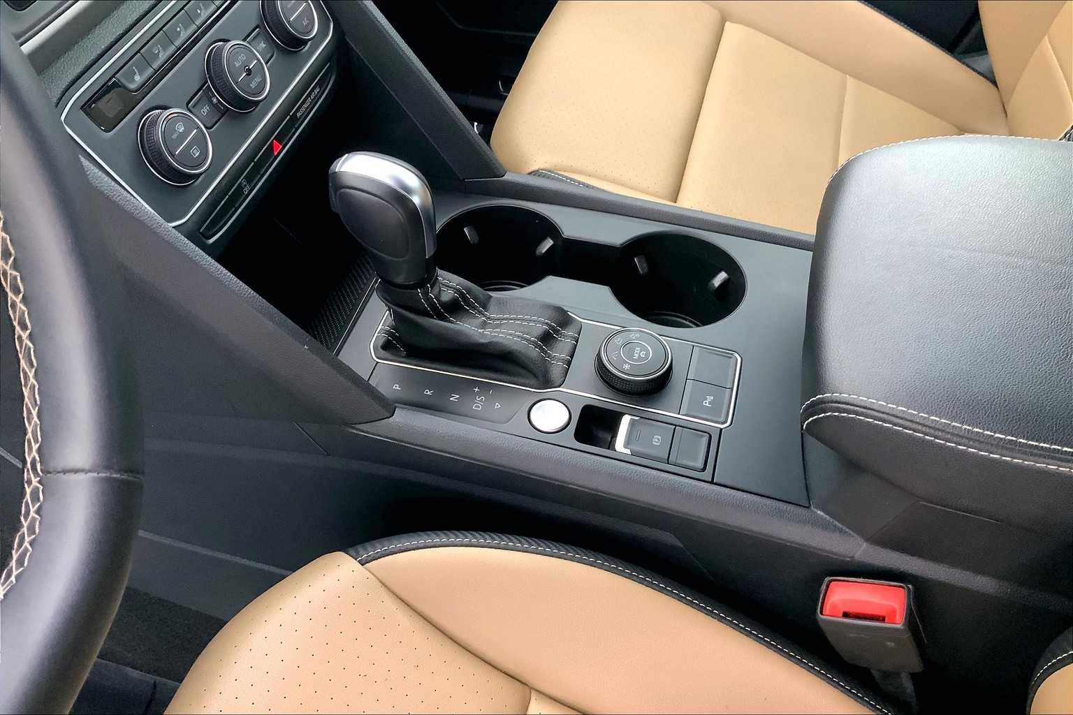 Thumbnail: 2021 Volkswagen Atlas - 17