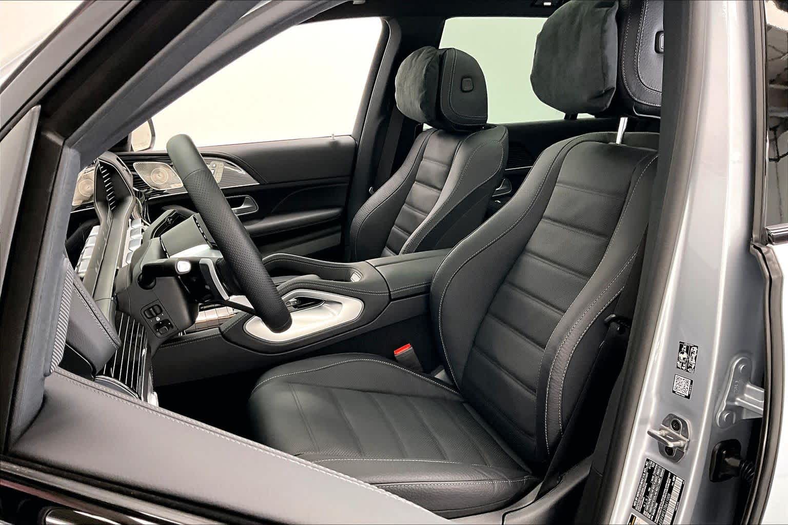 Thumbnail: 2026 Mercedes-Benz GLS - 11