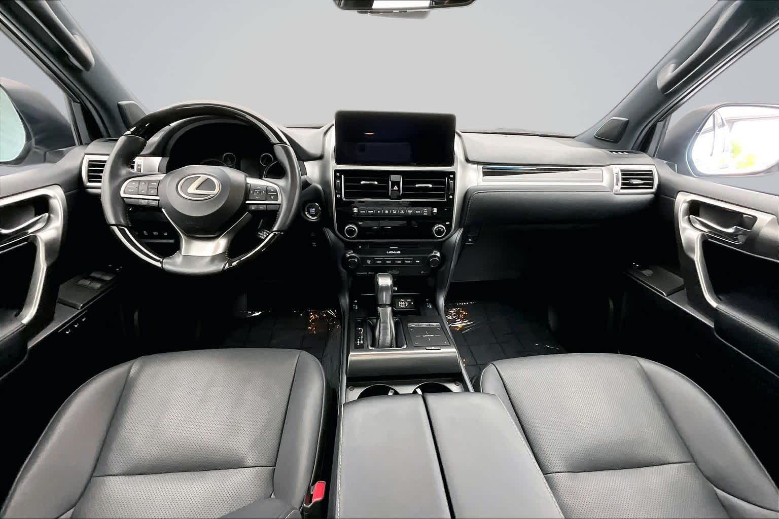 Thumbnail: 2023 Lexus GX - 10