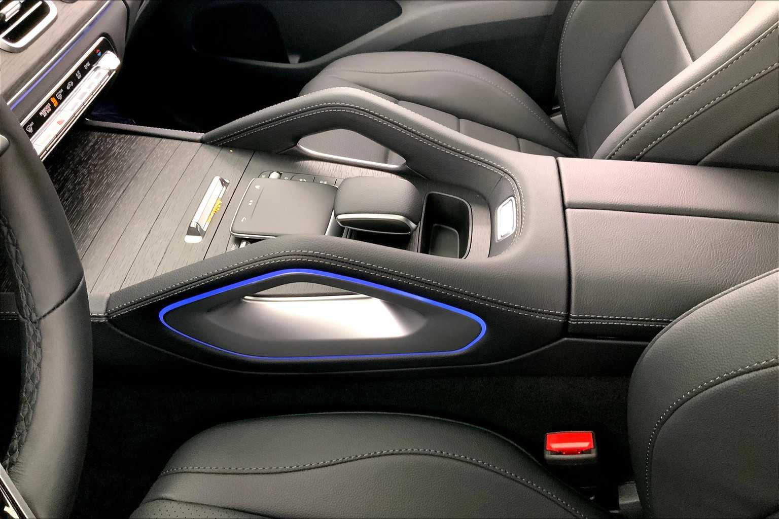 Thumbnail: 2025 Mercedes-Benz GLE - 17