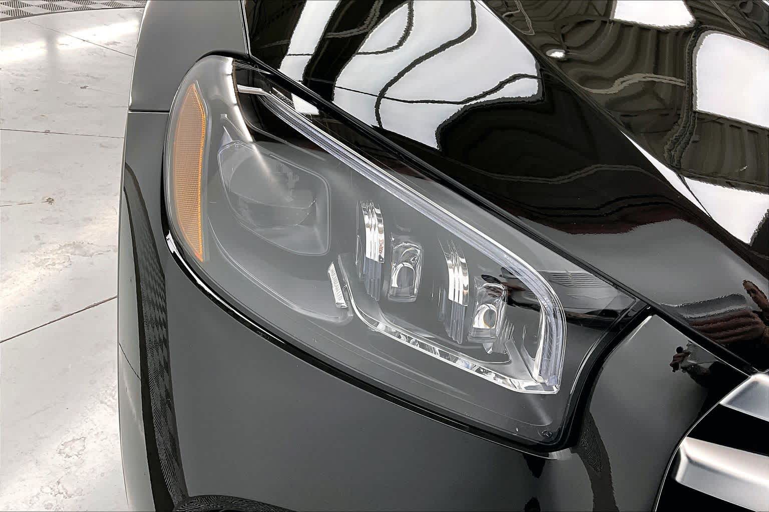 Thumbnail: 2026 Mercedes-Benz GLS - 21